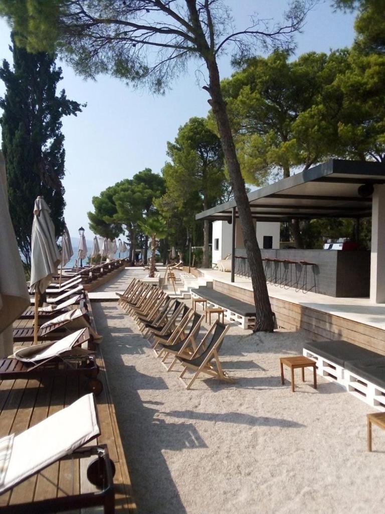 Riva Apartments Villa Thalia - Milna, Brac Милна Экстерьер фото