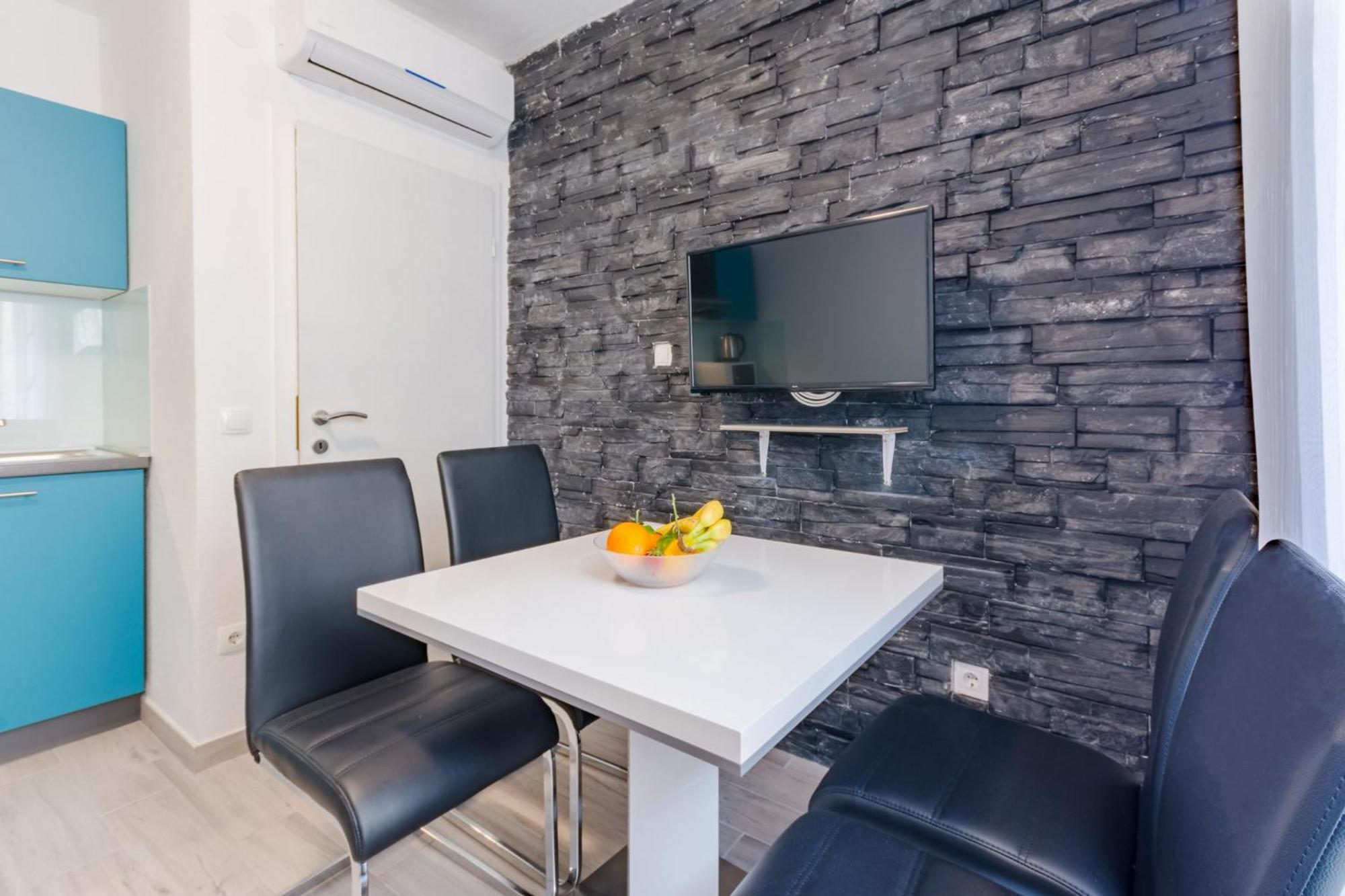 Riva Apartments Villa Thalia - Milna, Brac Милна Экстерьер фото