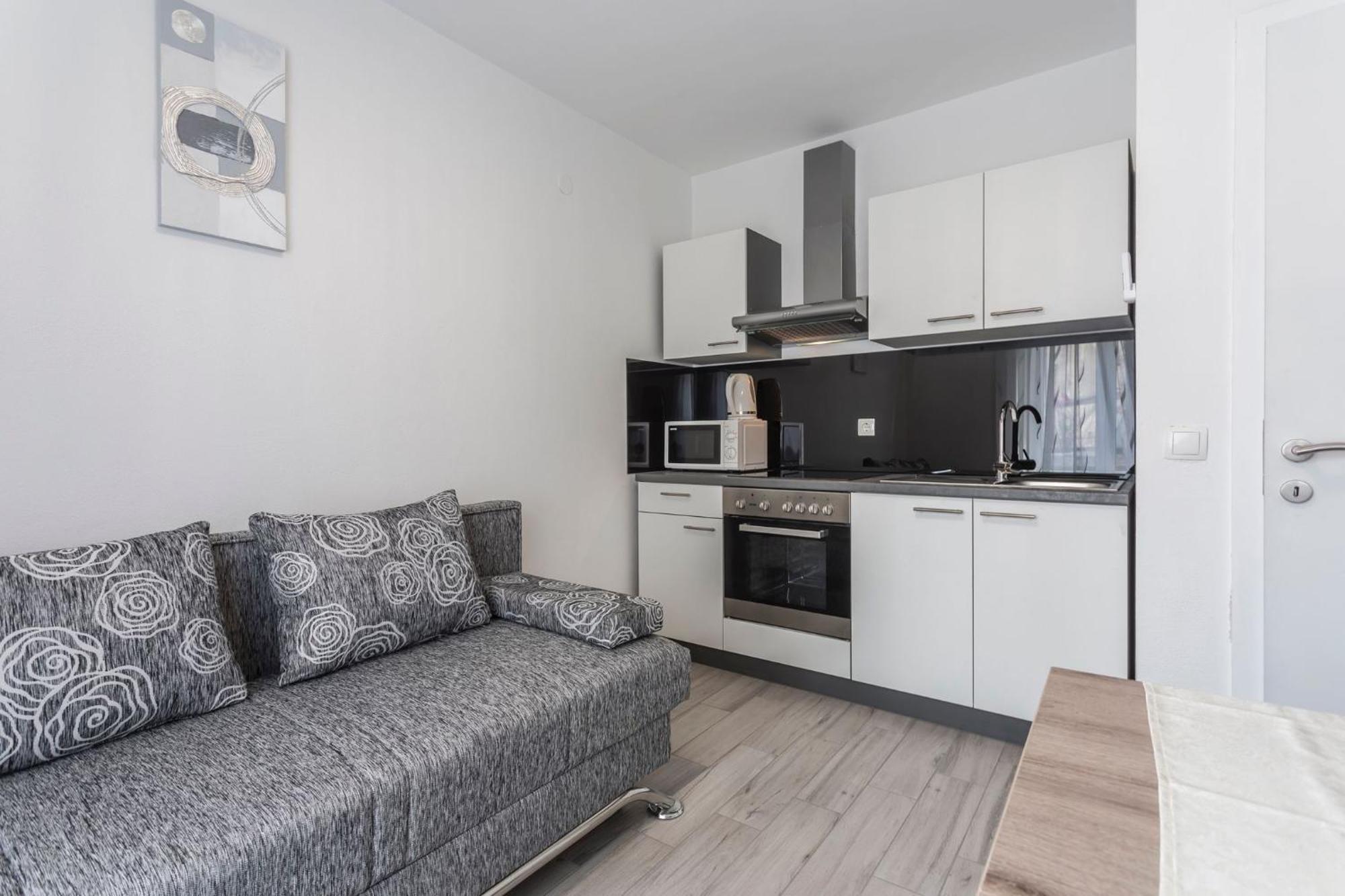 Riva Apartments Villa Thalia - Milna, Brac Милна Экстерьер фото