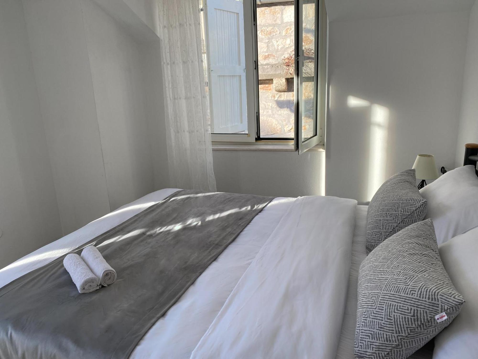 Riva Apartments Villa Thalia - Milna, Brac Милна Экстерьер фото